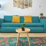 Sunshine - New & Quiet 1Br Apt, Business Area, Close To Airport, Highway A3, Subway